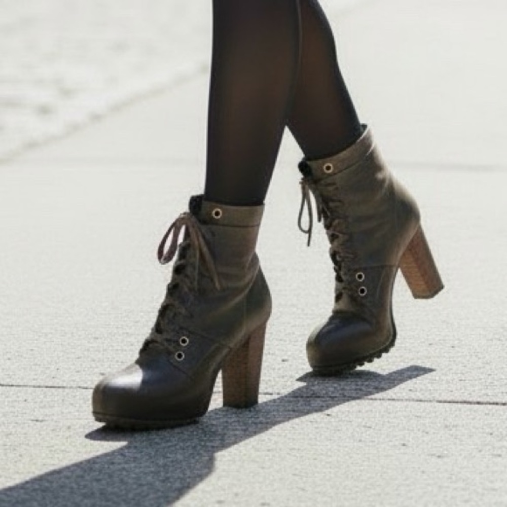 Vera Wang Lavender Stacked High Heel Boots - Lace Up "Combat / Moto Style"